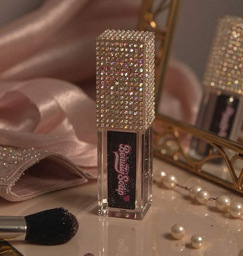 Midnigtht kiss lip oil 🖤